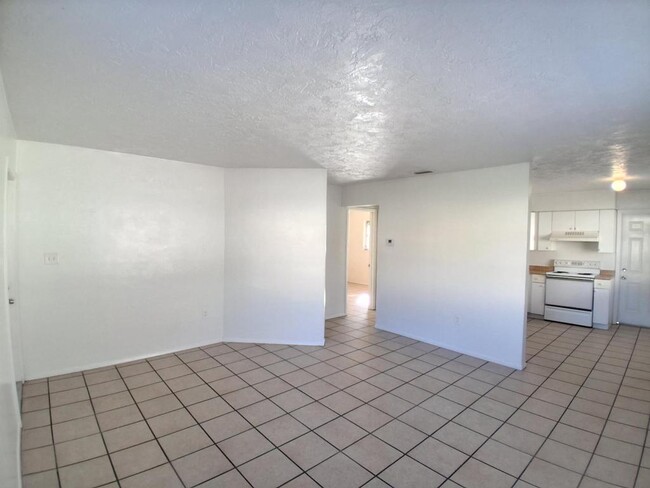 Foto del edificio - 2506 47th Ave Dr W