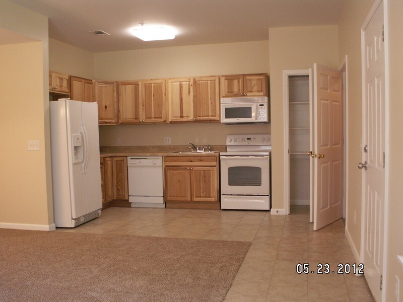 Foto principal - 7002 Courtyard Dr