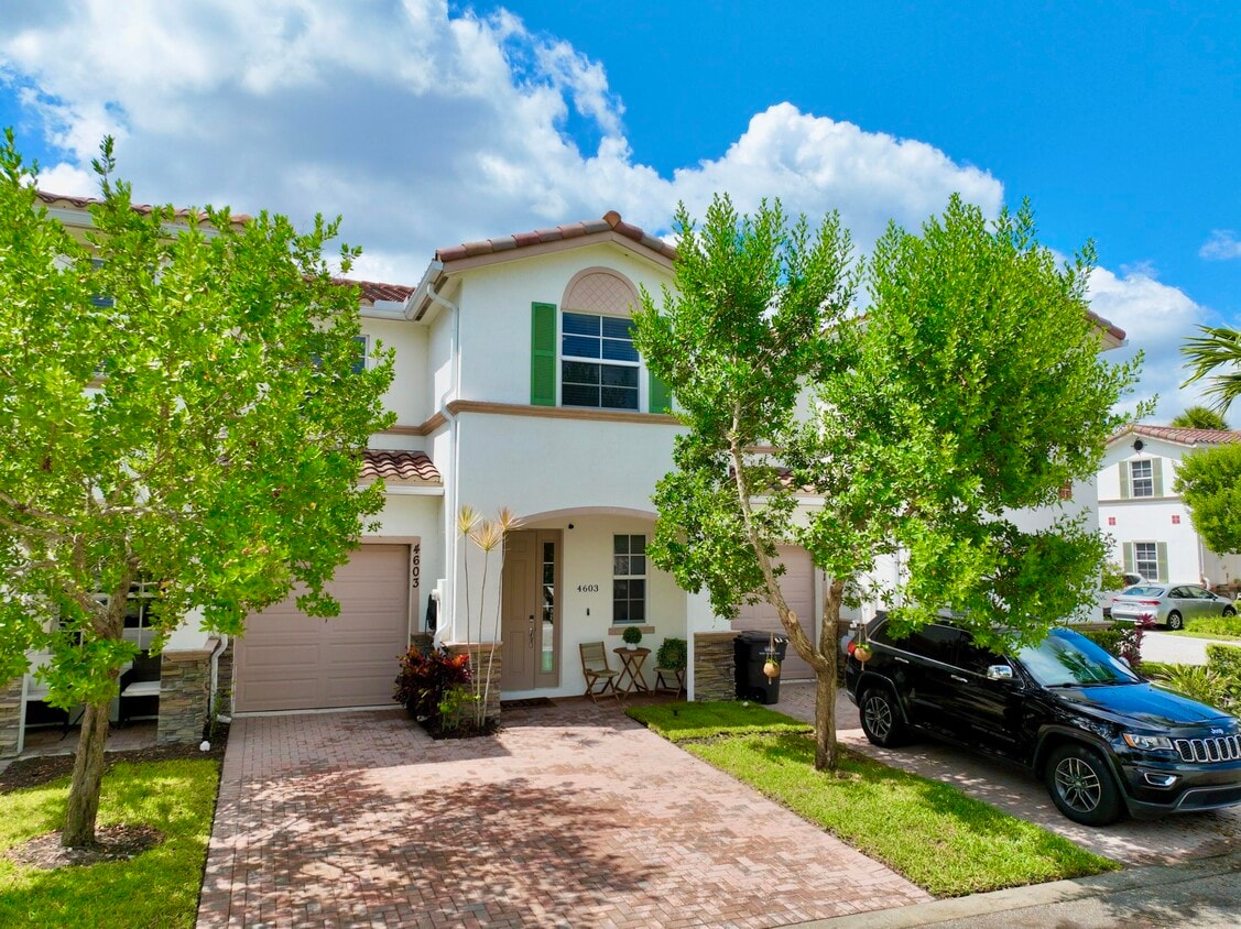 4603 Tara Cove Way, West Palm Beach, FL 33417 Townhouse for Rent in
