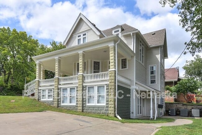 Foto del edificio - 2518 Woolworth Ave