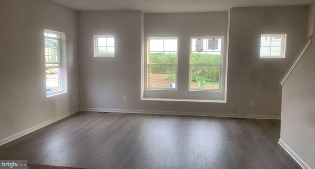 Building Photo - 235 Crofton Ct