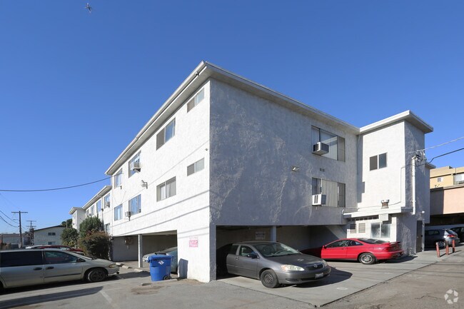 Foto del edificio - 3770 Vinton Ave