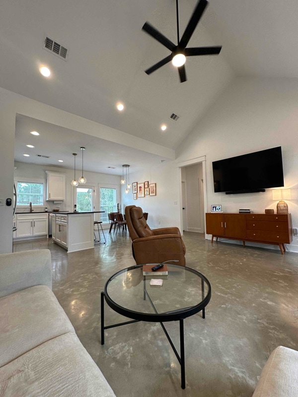 Building Photo - 119 Gumwood Dr