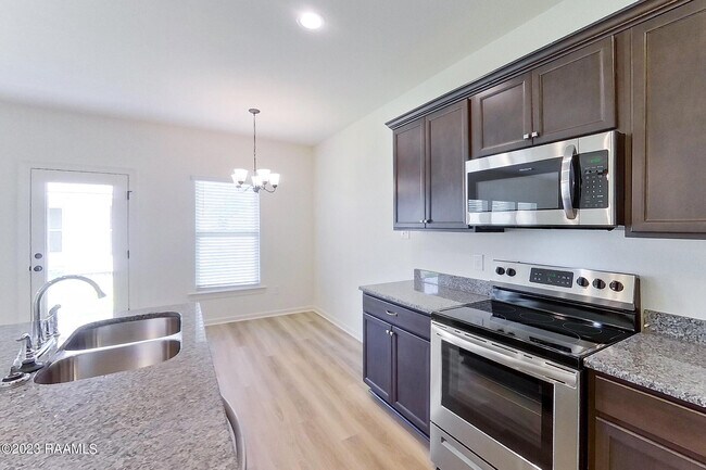 Foto del edificio - 203 Foggy Ln