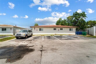 Building Photo - 5603 NW 27th Ct