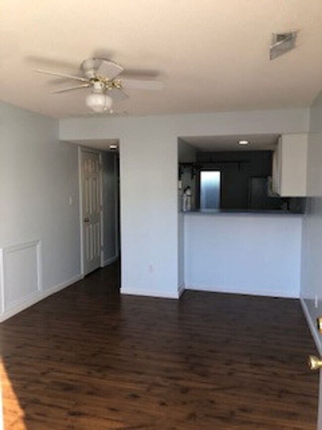 Foto del edificio - 3354 S Oaklawn Cir