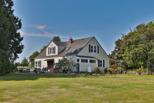 Building Photo - Original Homestead of the Desired Highland...
