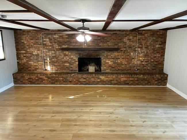 Building Photo - 6407 Terry Parker Dr N