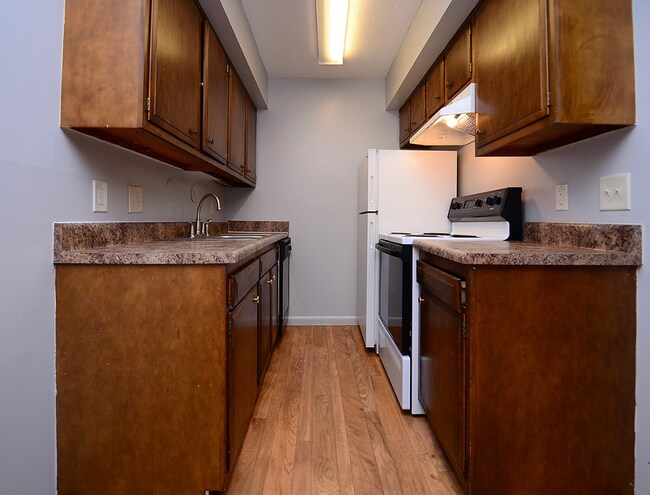 Foto del edificio - 2333-2339 Benson Gardens Blvd