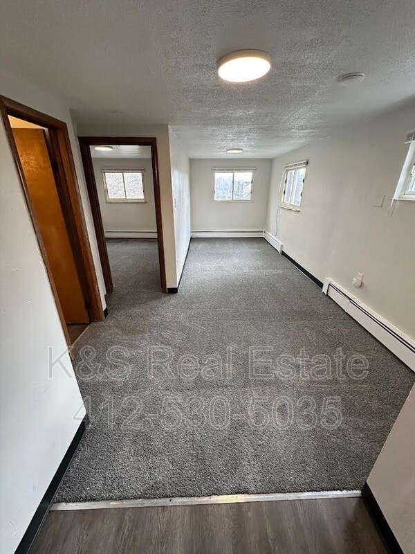 Foto del edificio - 445-445 Library St