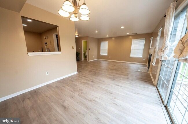 Foto del edificio - 13909 King Gregory Way