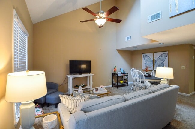 Photo - Gillespie Apartment