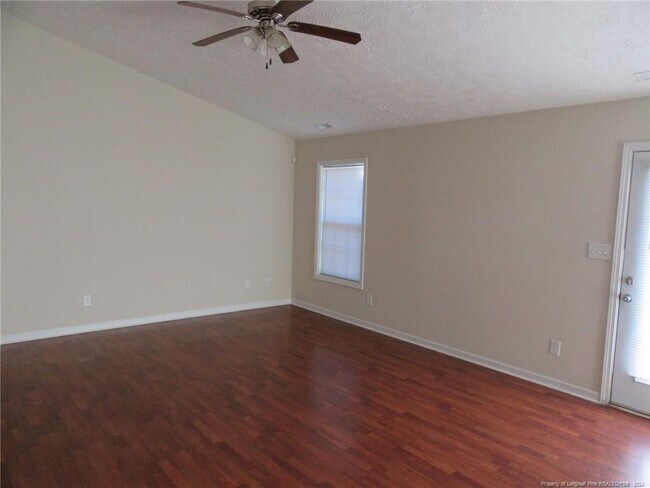 Building Photo - 1628 Inverness Dr