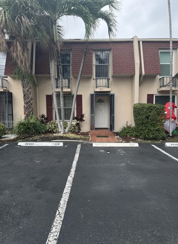 Primary Photo - 1001 Three Islands Boulevard