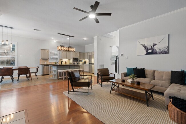 Foto del edificio - 3209 Normandy Dr