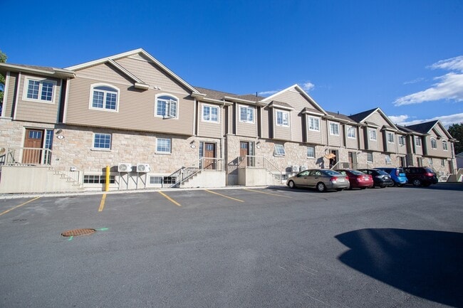Building Photo - 620 Squires St