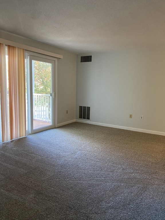 Foto del edificio - 11 Silver Hill Ln