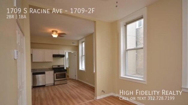 Foto del edificio - 1709 S Racine Ave