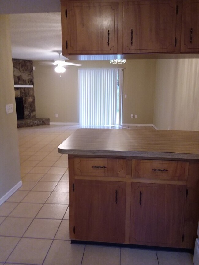 Foto del edificio - 2 bedroom 2 1/2 bath townhome in Arlington