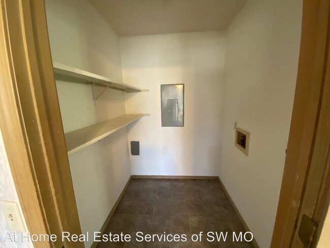Foto del edificio - 3255-3260 E Portland St