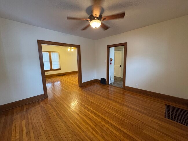 Foto del edificio - 1442 Plain Ave NE