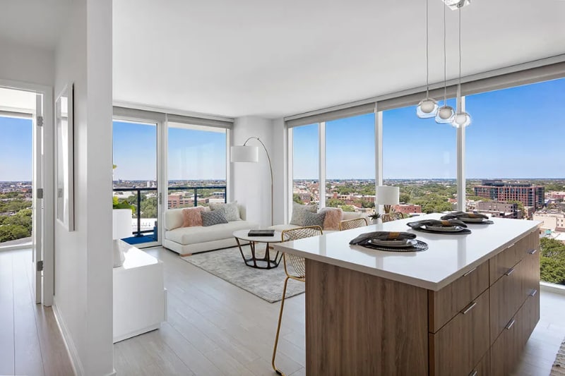 Photo - 2317 N Lincoln Ave (Chicago, IL)