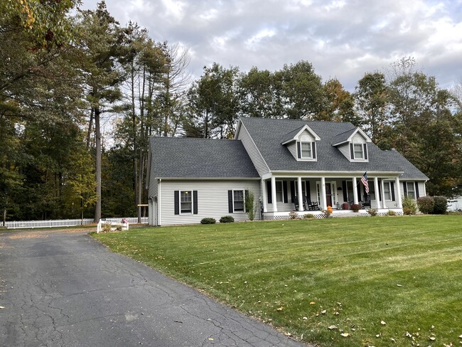 Building Photo - 11 Taconic Dr