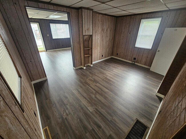 Foto del edificio - 766 W Wayne St