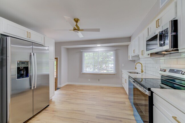 Foto del edificio - Brand New Renovated 2 bedroom in Arnold