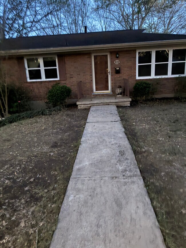 Foto del edificio - 112 Nor Dan Dr