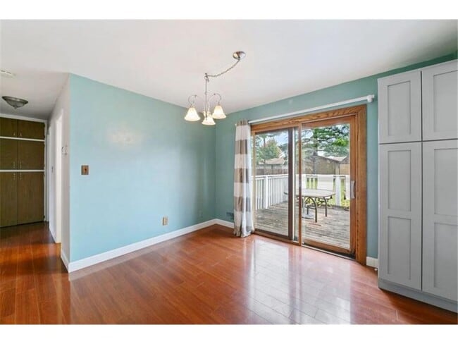 Building Photo - 237 Motel Ave