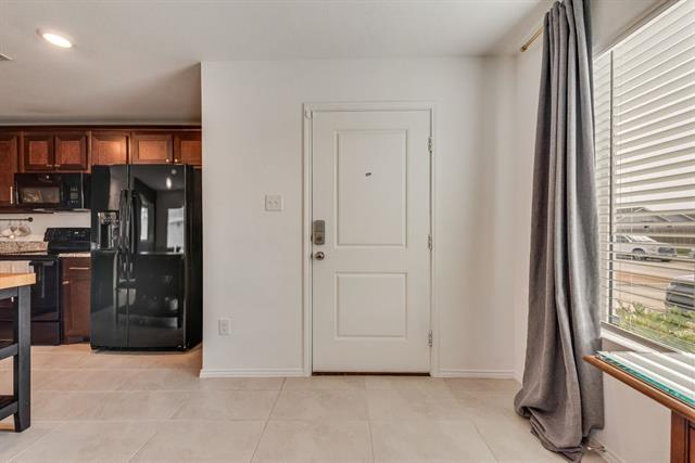 Foto del edificio - 6615 Coulter Dr