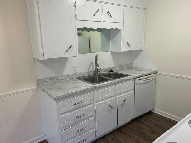 Foto del edificio - 1702 Kirk Ave