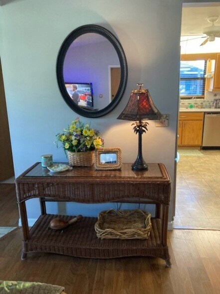 Foto del edificio - 1565 Glentry Ln