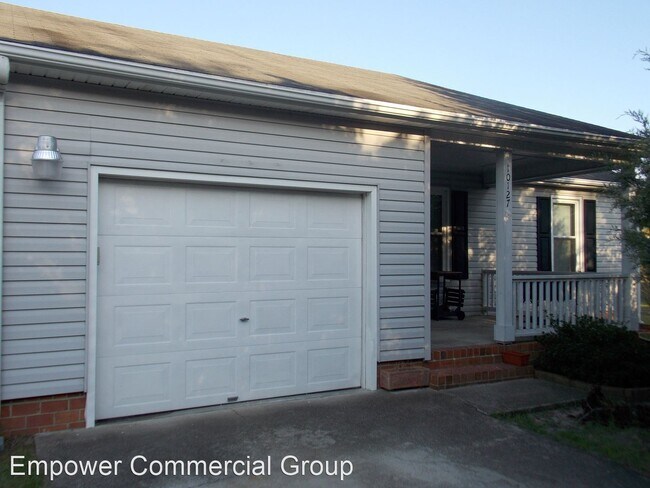 Foto del edificio - 3 br, 2 bath House - 10127 Rockfish Road