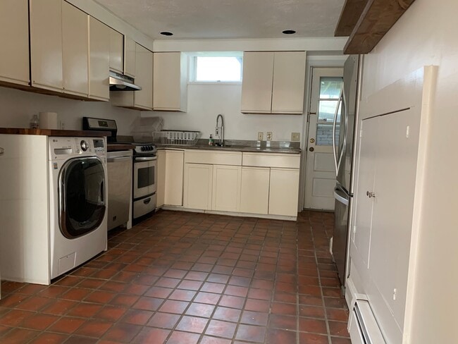 Photo - 11 Bridge St Apartment