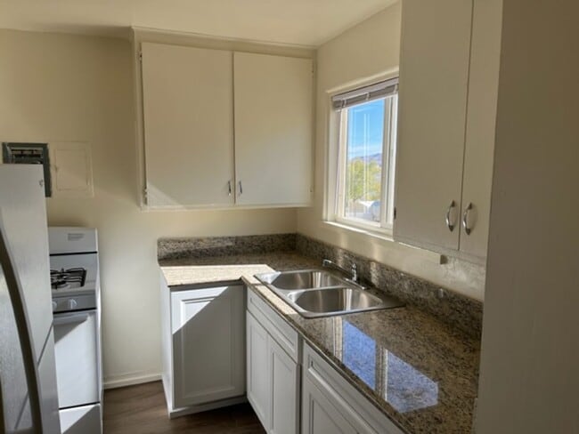 Foto del edificio - Charming 3 Bedroom 1 Bath Home in Bishop's...