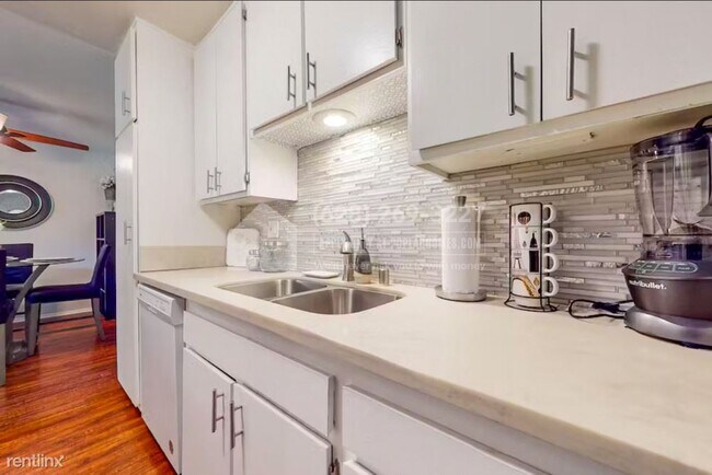 Building Photo - 1 br, 1 bath Condo - 2382 Hosp Way Unit 242 -