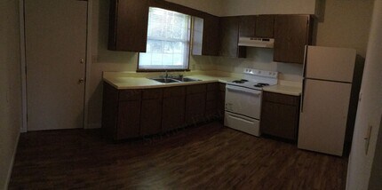 Building Photo - Greenfield Apartments