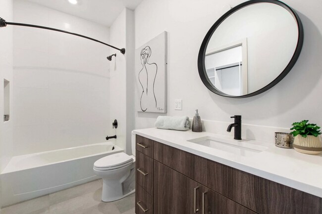 Foto del edificio - 948 W Sunnyside Ave