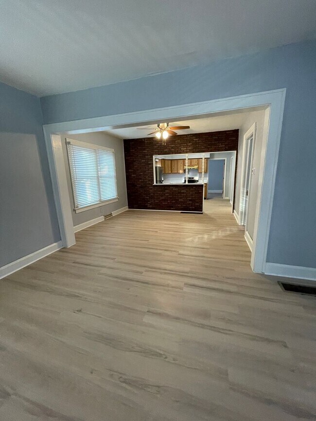 Foto del edificio - ? Newly Remodeled 2-Bedroom Apartment! ?