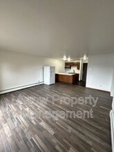 Building Photo - 215 E Arbor Ave