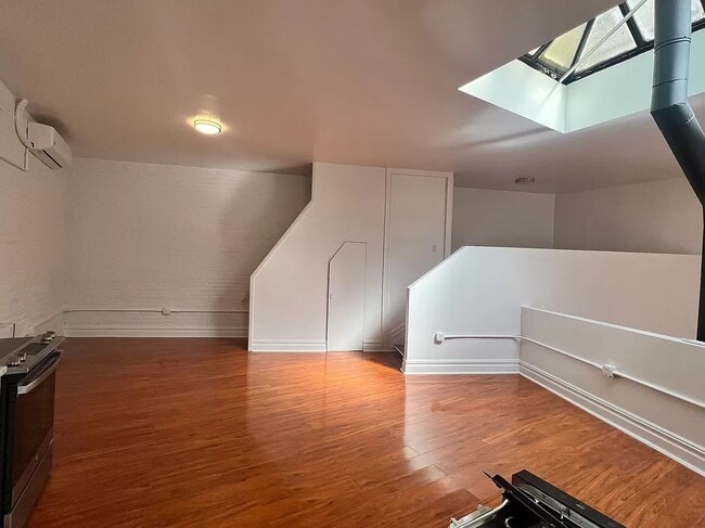 Building Photo - 702 Greenwich Street
