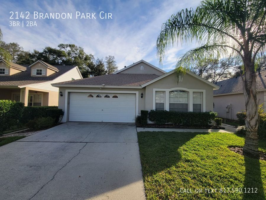 Foto principal - 2142 Brandon Park Cir