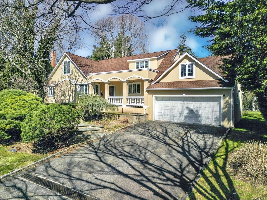Primary Photo - 19 Glenwood Dr
