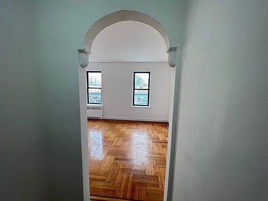 Foto del edificio - 1 bedroom in BRONX NY 10453