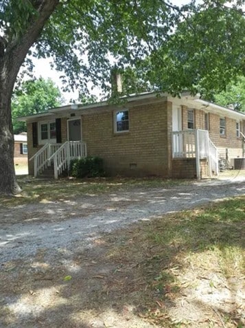 Building Photo - 311 Barbour St