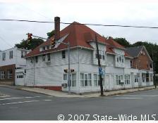 Foto del edificio - 632 Fall River Ave