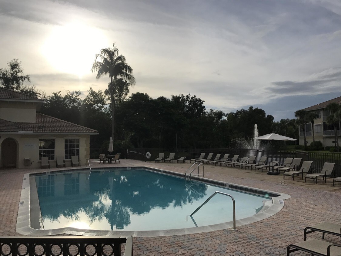 700 Bentwater Cir, Naples, FL 34108 Townhome Rentals in Naples FL