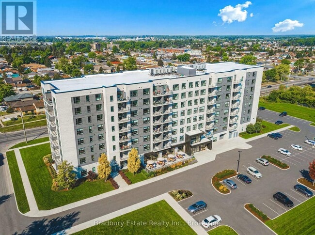 Building Photo - 155 Greenbrier Rd